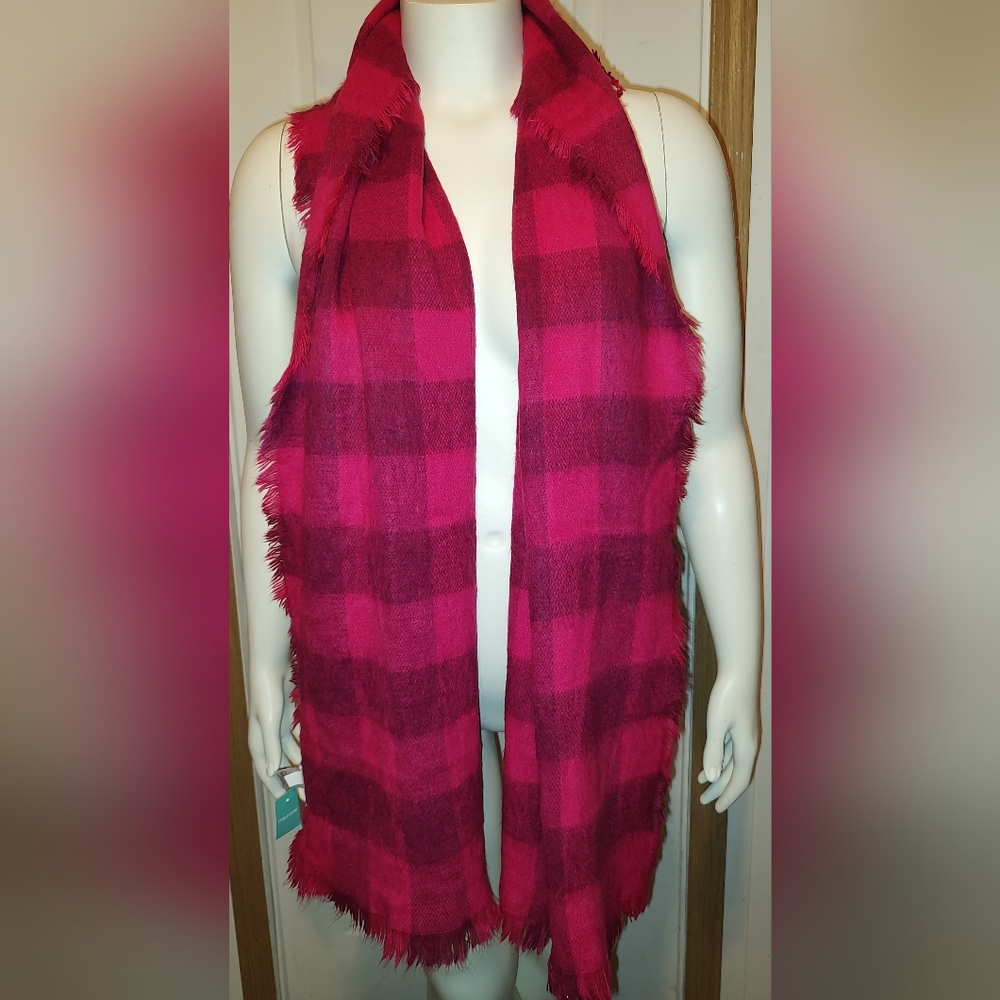 Maurices pink scarf